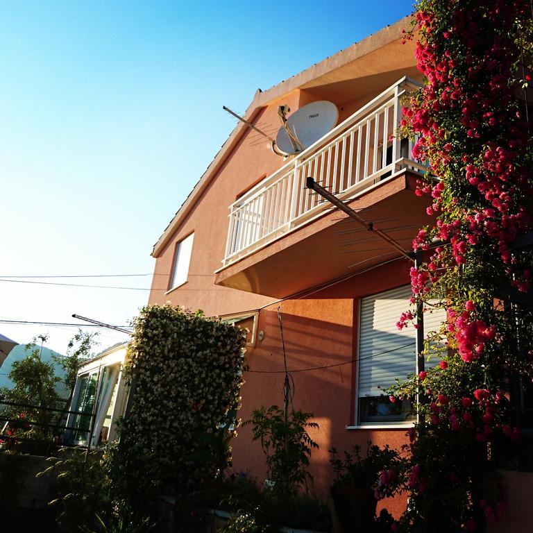 Apartments Leko จูเลียนา ภายนอก รูปภาพ